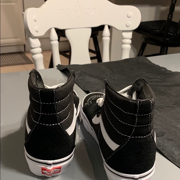 Sneakers - Picture 3 of 5